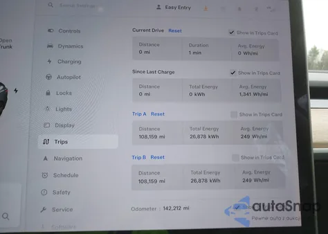 2018 Tesla Model 3 Long Range/Mid Range from USA, damaged, VIN 5YJ3E1EA8JF026760
